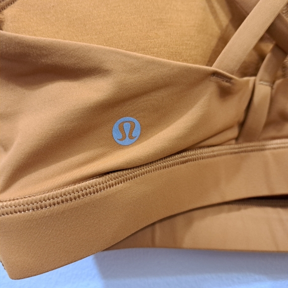 Lululemon gym bra - Picture 3 of 5